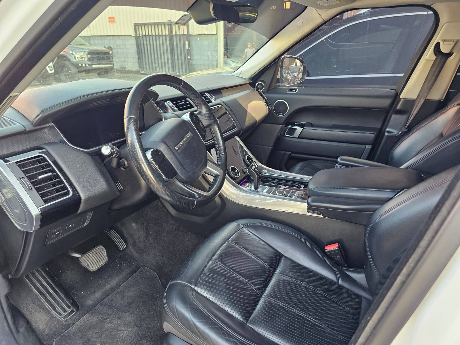 2020 LAND ROVER RANGE ROVER SPORT HSE — 162667 KM — Lot LA746074 — Main - Marhaba Auctions Used Cars - Image 8