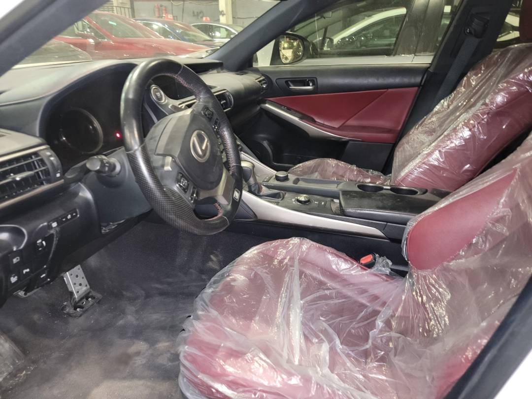 2019 LEXUS IS 300 — 103671 KM — Lot 5085016 — Main - Marhaba Auctions Used Cars - Image 8