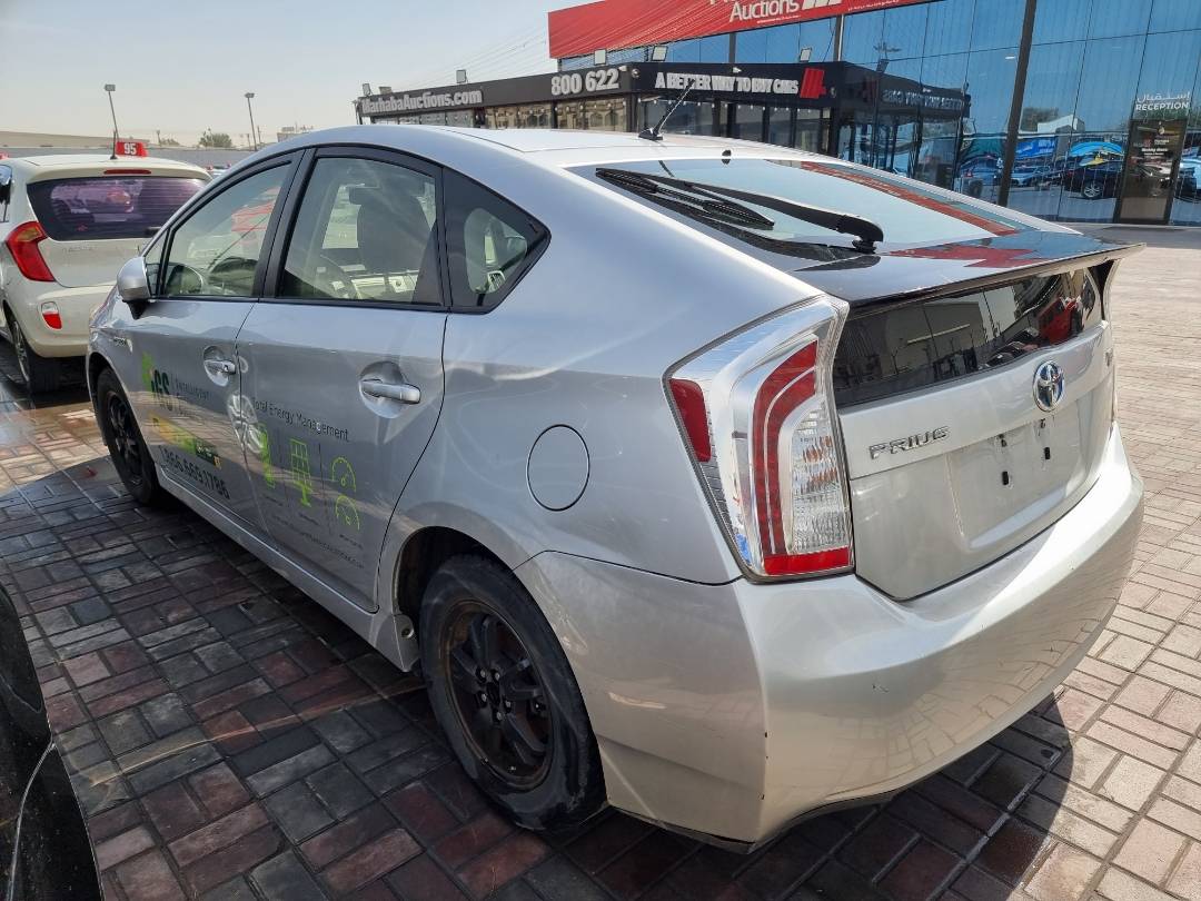 2014 TOYOTA PRIUS — 220599 Miles — Lot 215487 — Ind. 12 - Marhaba Auctions Used Cars - Image 5