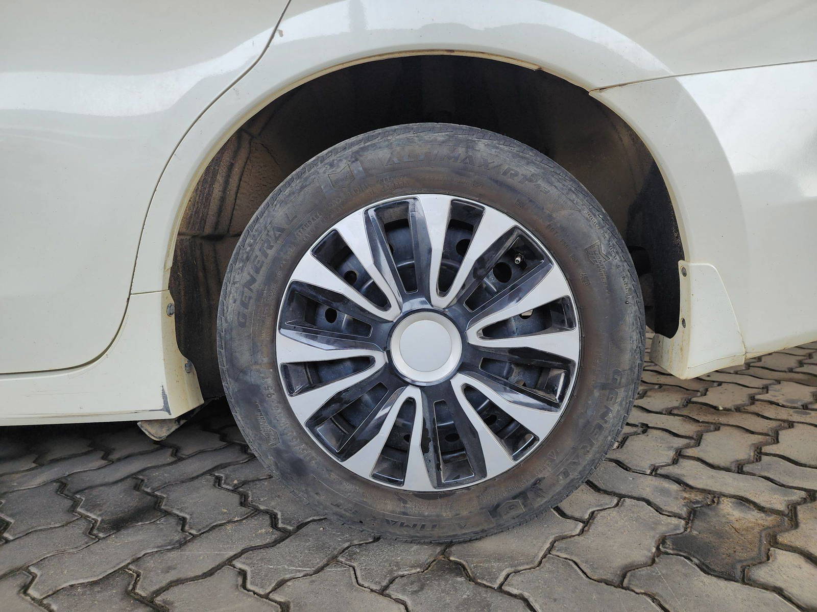 2015 NISSAN ALTIMA — 166265 Miles — Lot 39695955 — Souq - Marhaba Auctions Used Cars - Image 10