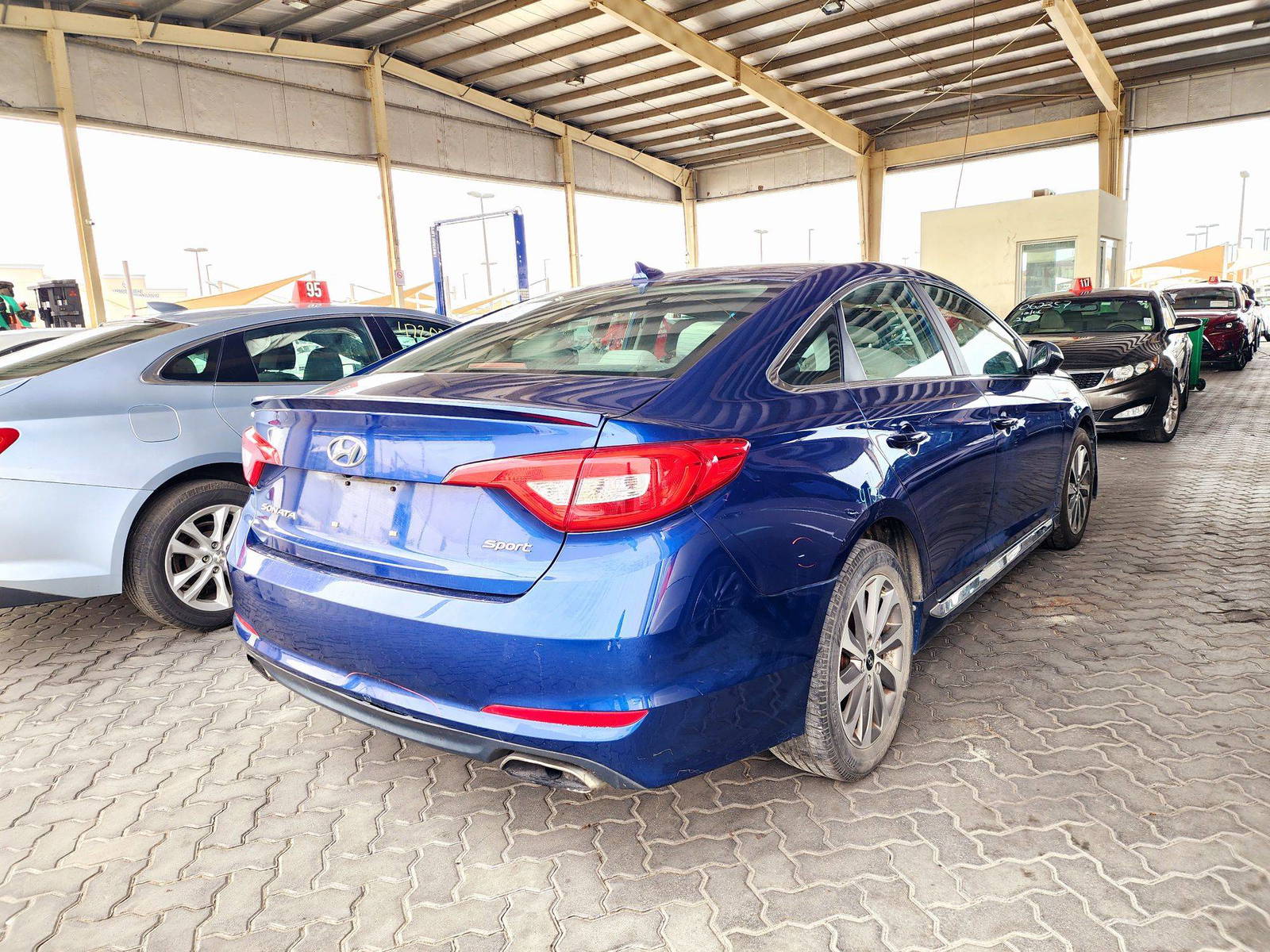 2015 HYUNDAI SONATA — 175961 Miles — Lot 78165424 — Souq - Marhaba Auctions Used Cars - Image 3