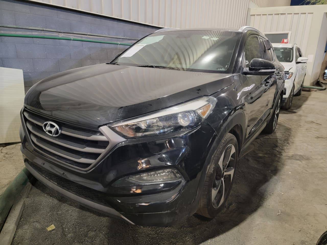 2016 HYUNDAI TUCSON — 156368 Miles — Lot 8GU099498 — Main - Marhaba Auctions Used Cars - Image 4