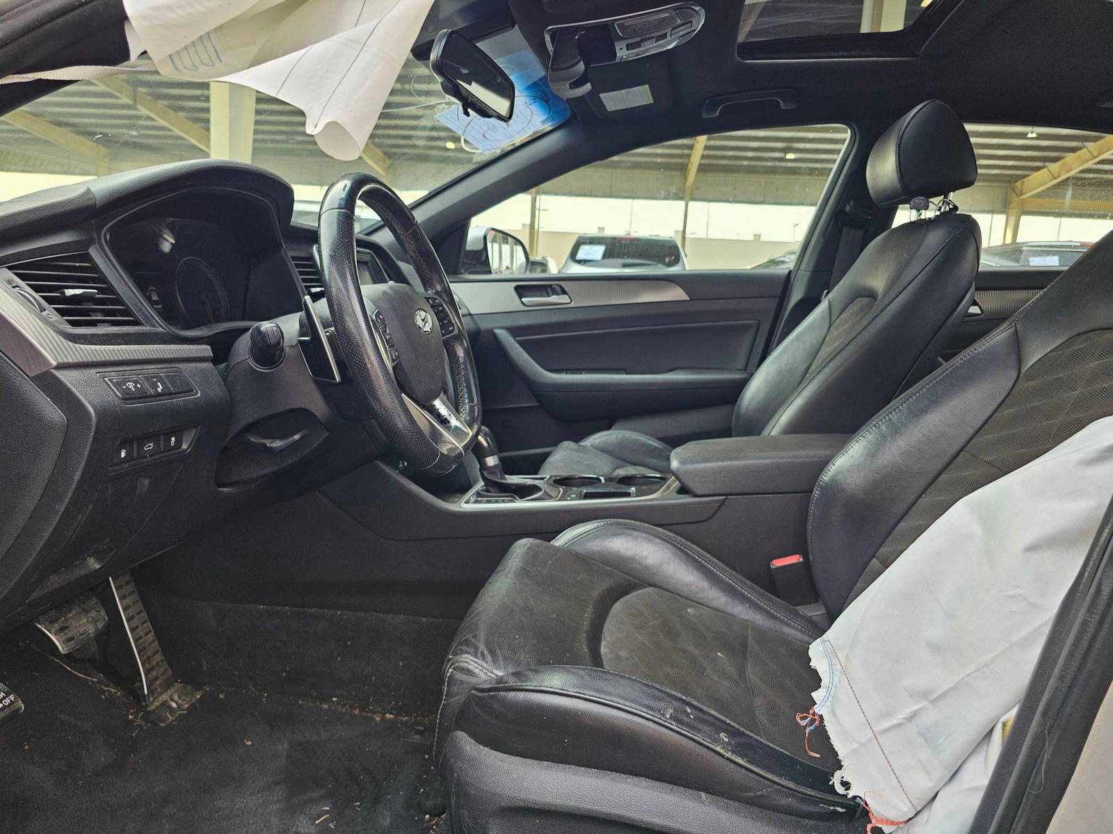 2018 HYUNDAI SONATA — 156943 Miles — Lot 4AB7JH642398 — Souq - Marhaba Auctions Used Cars - Image 9