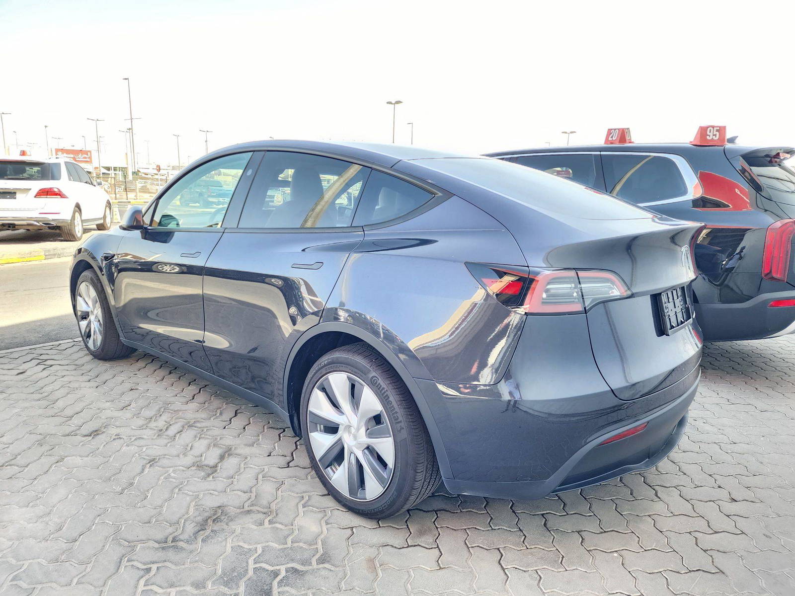 2024 TESLA MODEL Y — 5061 Miles — Lot RF072732 — Souq - Marhaba Auctions Used Cars - Image 3