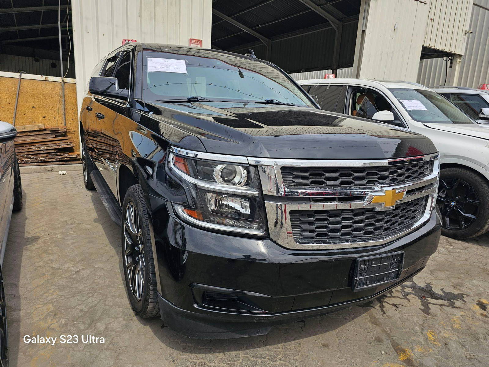 2020 CHEVROLET SUBURBAN — 299227 KM — Lot 1LR302557 — Main - Marhaba Auctions Used Cars - Image 3