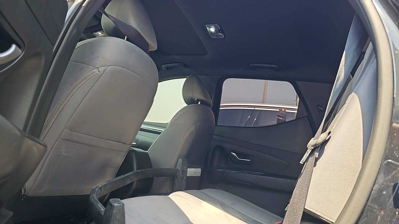 2023 HYUNDAI SANTA CRUZ SEL — sold — 48169 KM — Lot F1PH041948 — Souq - Marhaba Auctions Used Cars - Image 5