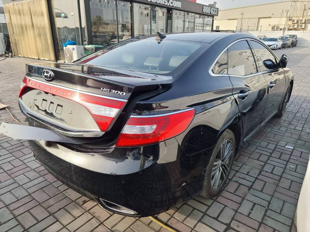 2014 HYUNDAI GRANDEUR — 227942 KM — Lot 125478 — Main - Marhaba Auctions Used Cars - Image 5