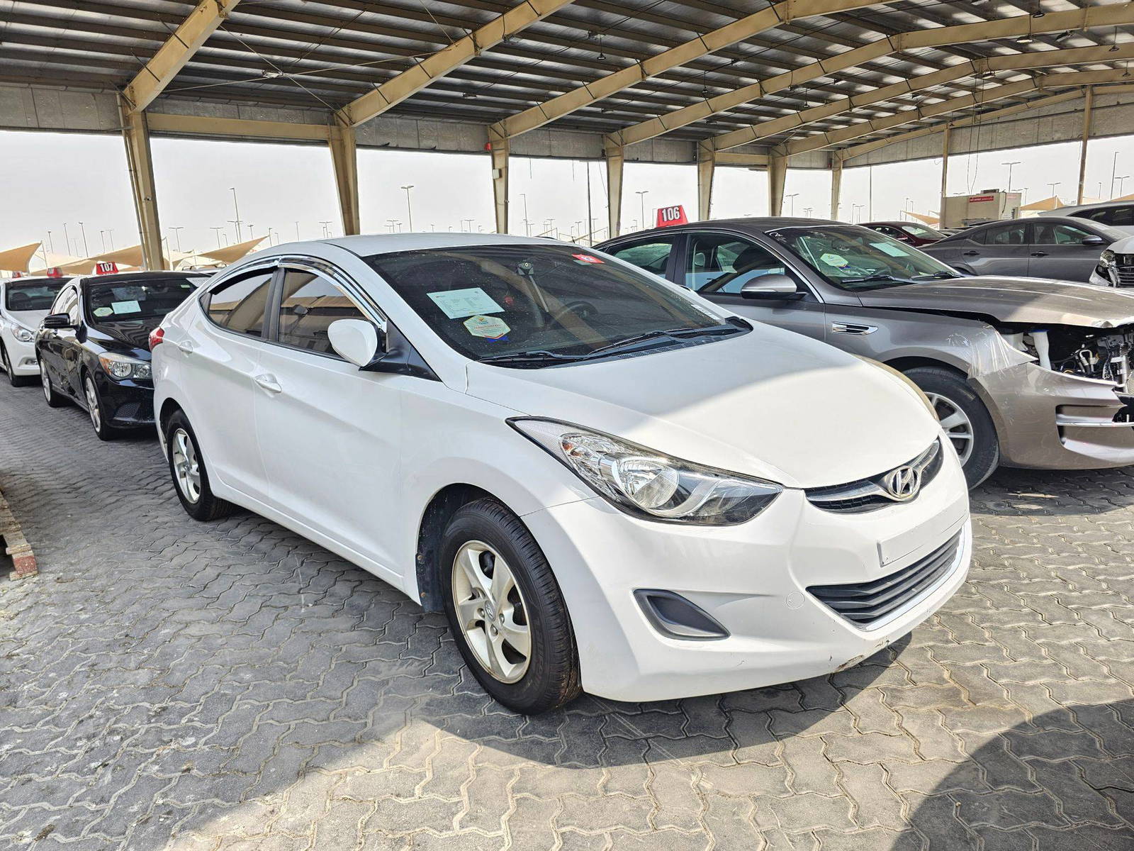 2012 HYUNDAI AVANTE — 154668 KM — Lot 289103 — Souq - Marhaba Auctions Used Cars - Image 4