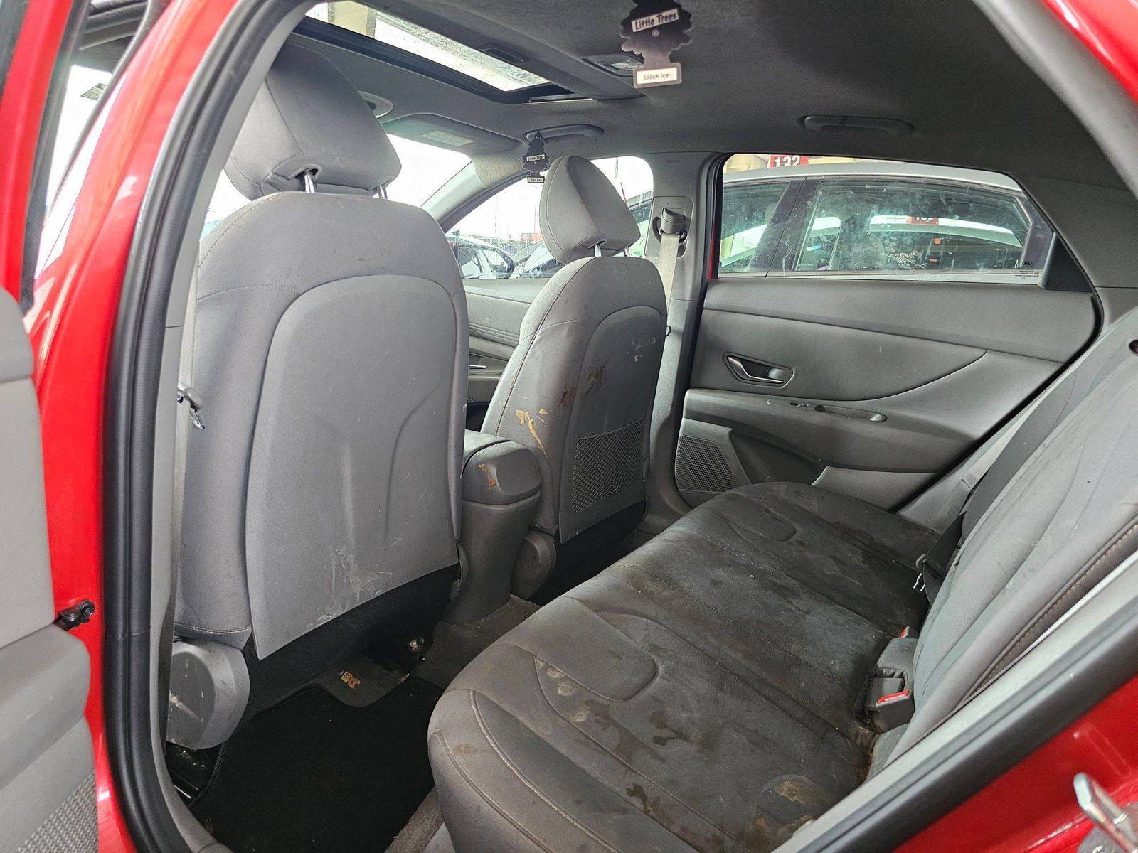 2021 HYUNDAI ELANTRA — 80718 Miles — Lot MH006936 — Souq - Marhaba Auctions Used Cars - Image 6