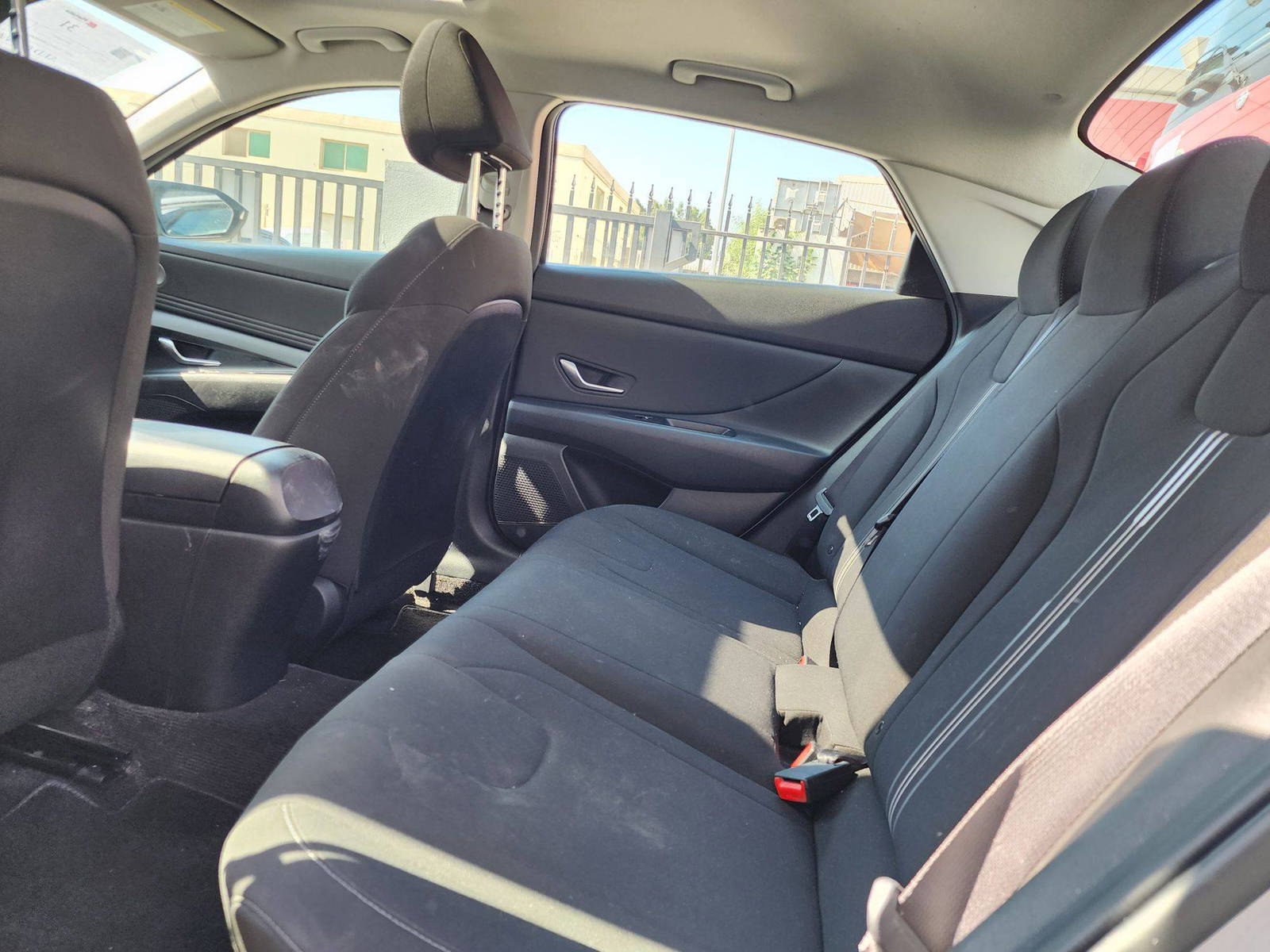 2021 HYUNDAI ELANTRA — 79774 KM — Lot 41279 — Al Quoz - Marhaba Auctions Used Cars - Image 6