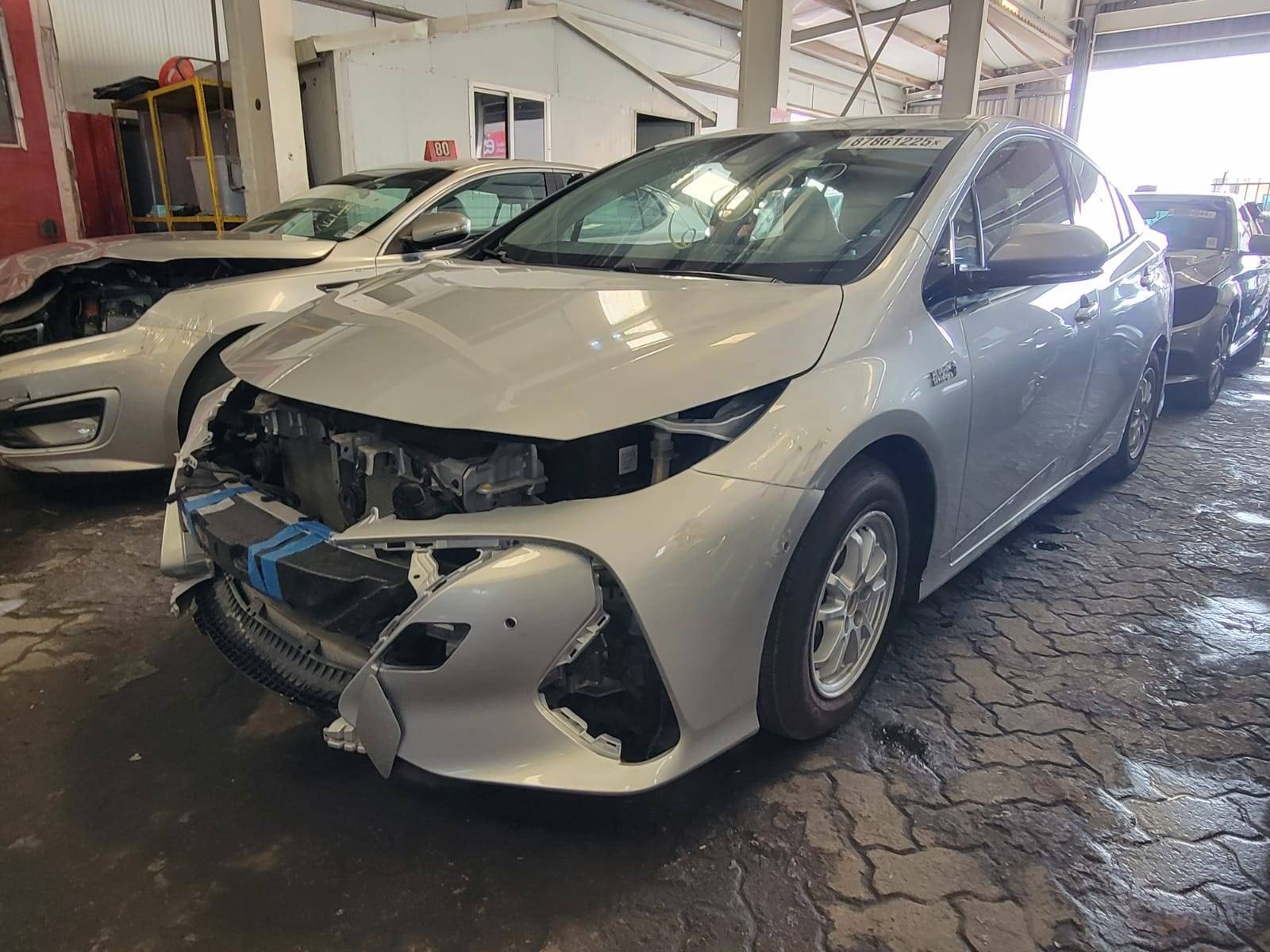 2017 TOYOTA PRIUS — 20120 Miles — Lot 3040600 — Main - Marhaba Auctions Used Cars - Image 4