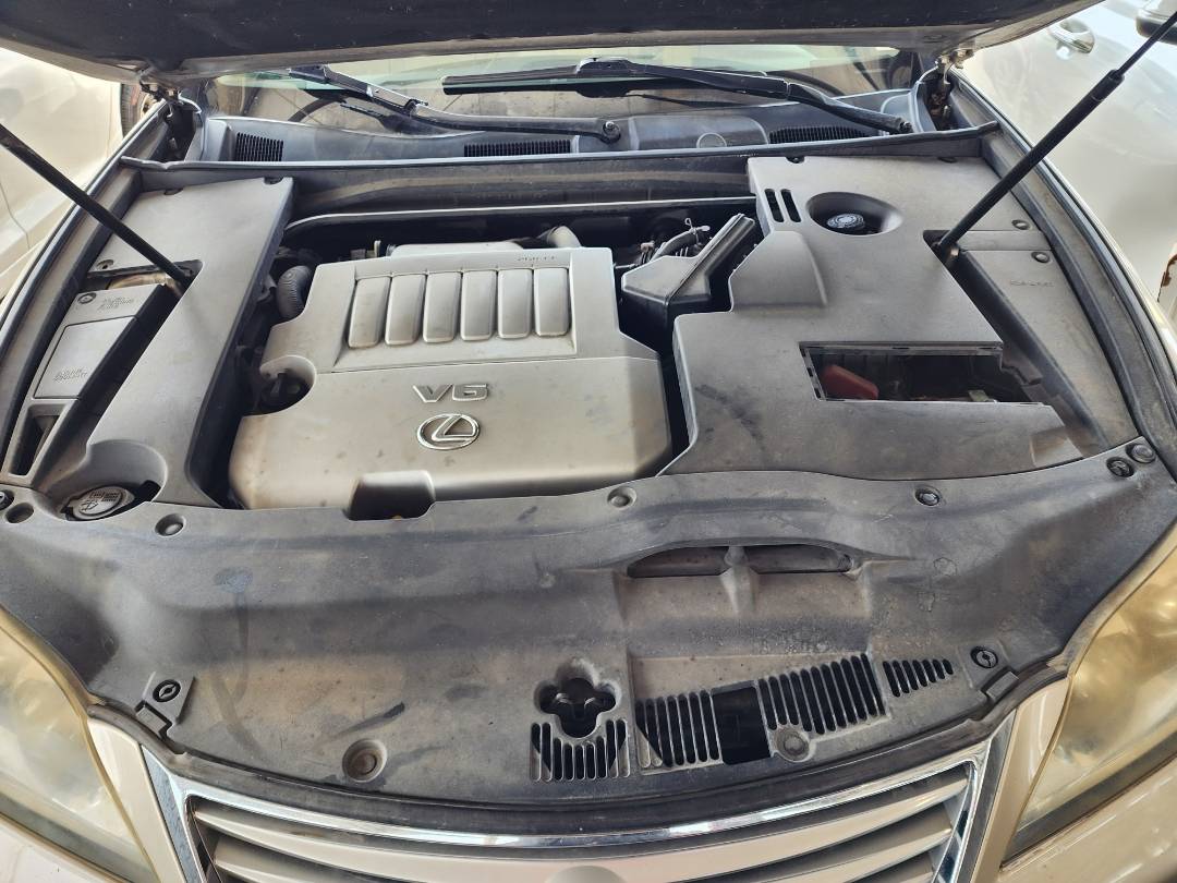 2011 LEXUS ES 350 — 247434 Miles — Lot 38940926 — Souq - Marhaba Auctions Used Cars - Image 8