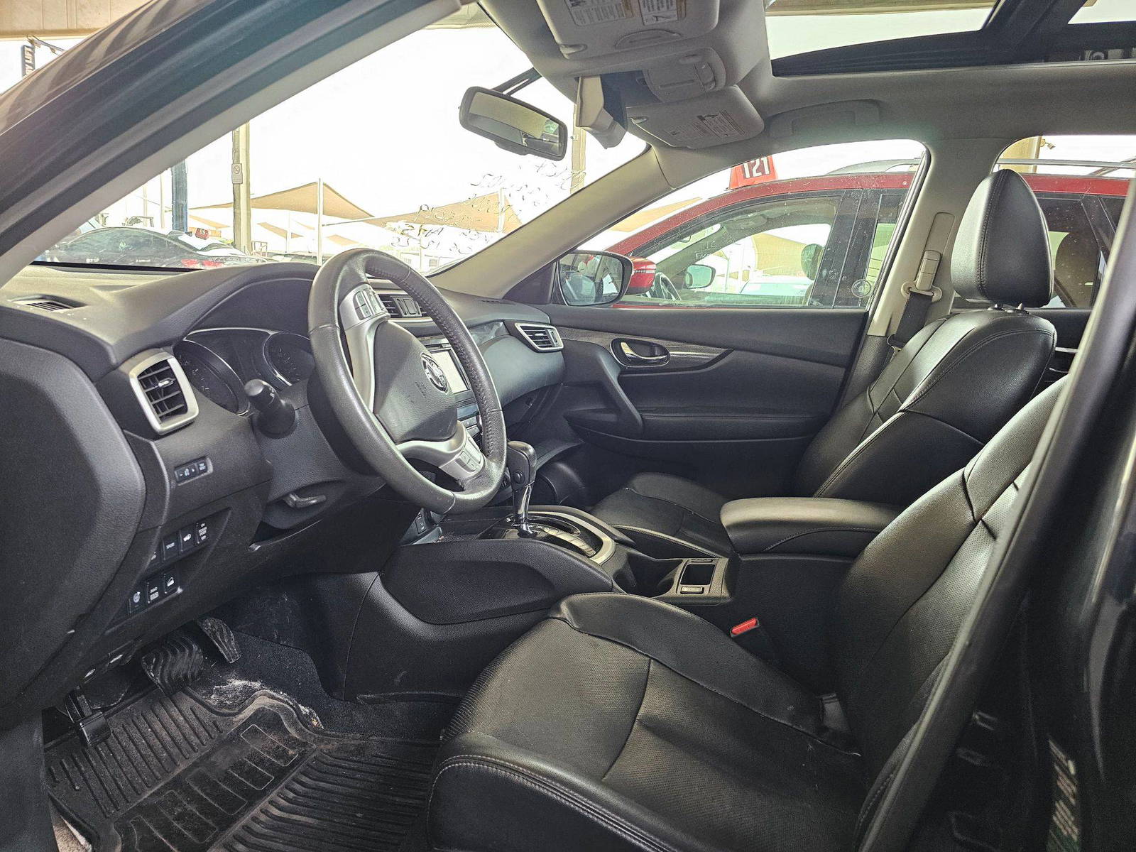 2016 NISSAN ROGUE — 182201 KM — Lot 12334102 — Souq - Marhaba Auctions Used Cars - Image 9