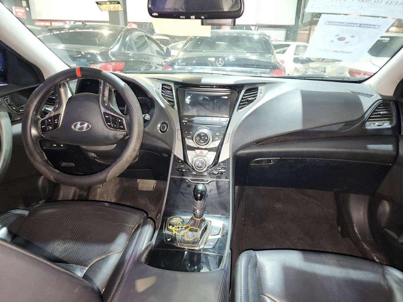 HYUNDAI GRANDEUR 2011 - Marhaba Auction Used Cars - Image 12