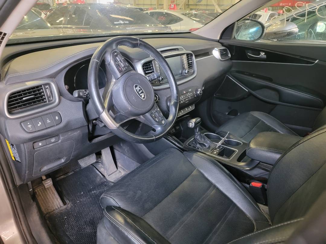 KIA SORENTO 2017 - Marhaba Auction Used Cars - Image 9