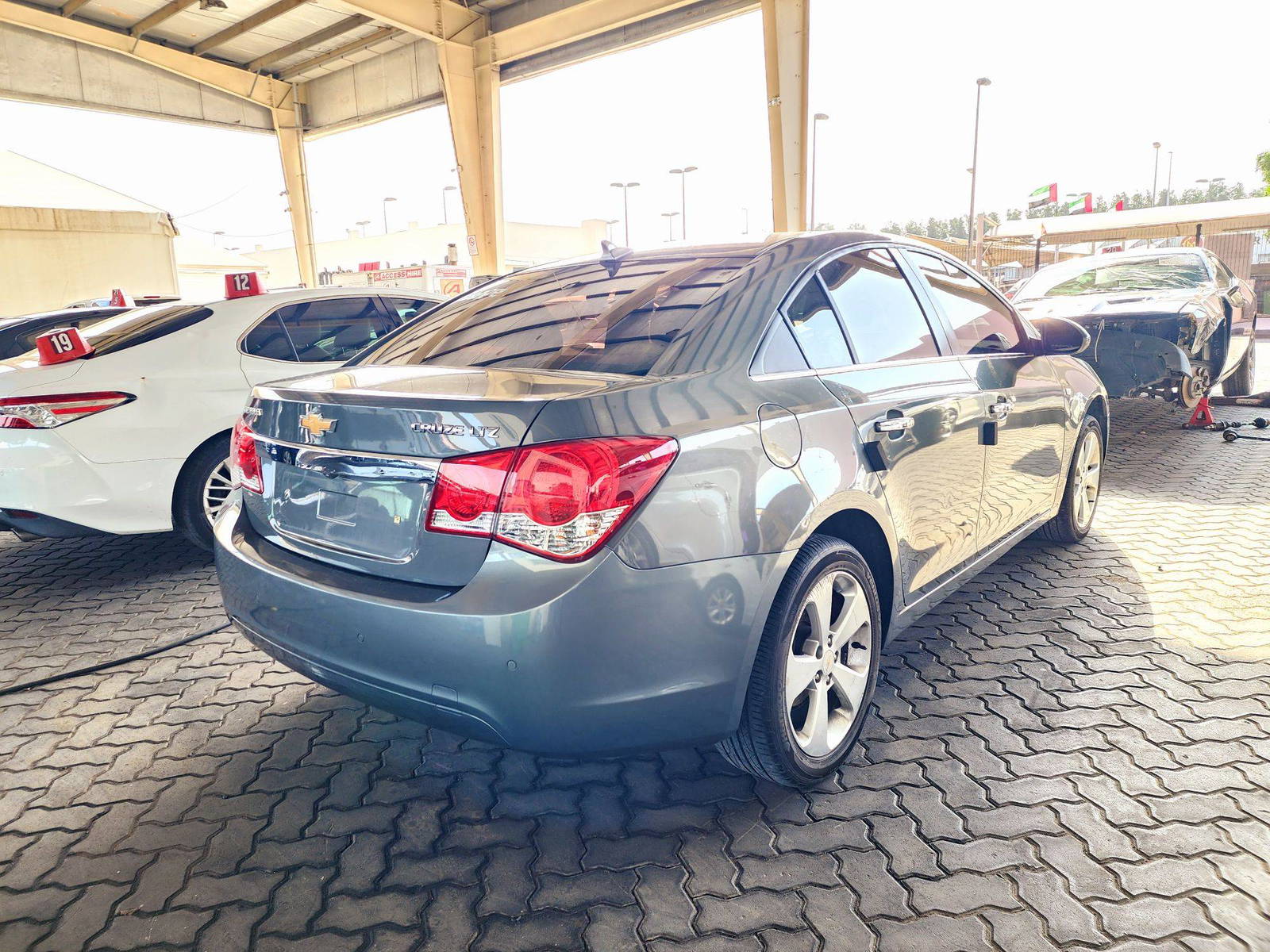 2011 CHEVROLET CRUIZE — 99644 KM — Lot 140642 — Souq - Marhaba Auctions Used Cars - Image 3