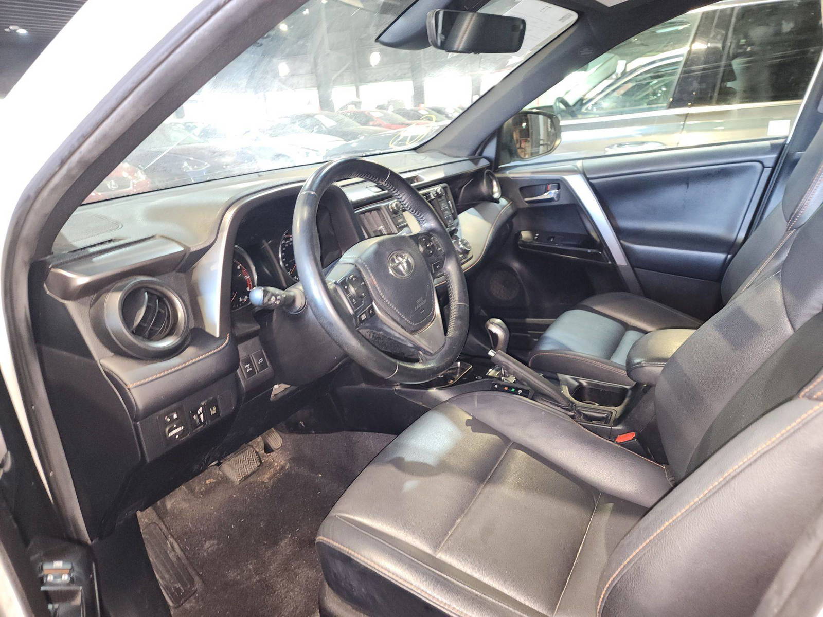 2018 TOYOTA RAV4 — 136864 Miles — Lot 63512194 — Al Quoz - Marhaba Auctions Used Cars - Image 7