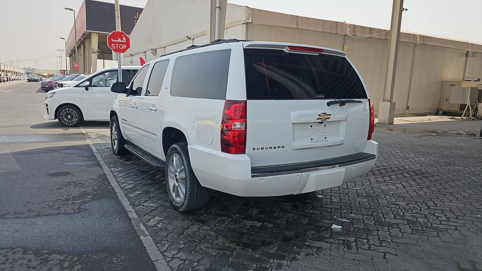 2009 CHEVROLET SUBURBAN — 398445 KM — Lot 6369J112954 — Souq - Marhaba Auctions Used Cars - Image 7