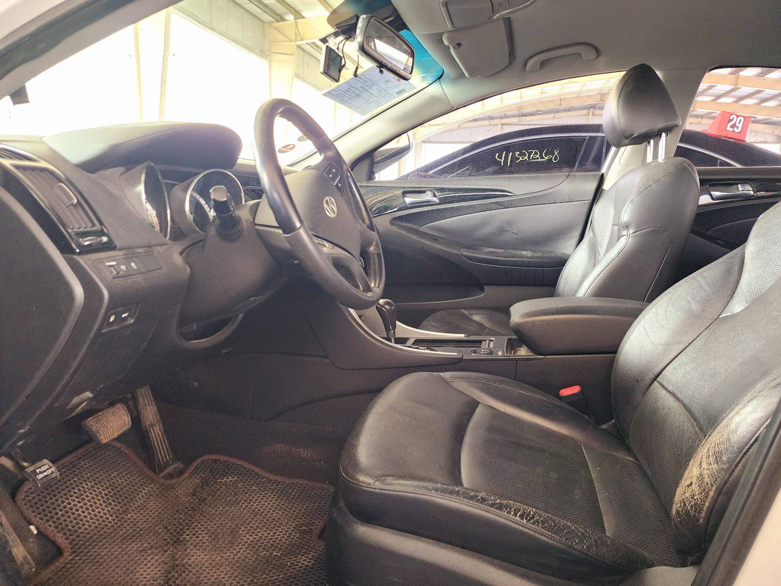 2010 HYUNDAI SONATA — 142157 KM — Lot 071355 — Ind. 12 - Marhaba Auctions Used Cars - Image 8