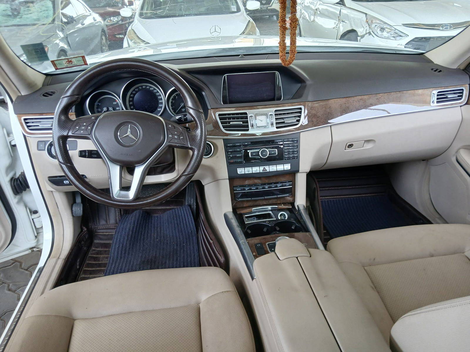 2014 MERCEDES BENZ E 350 — 217348 Miles — Lot 41800245 — Souq - Marhaba Auctions Used Cars - Image 7