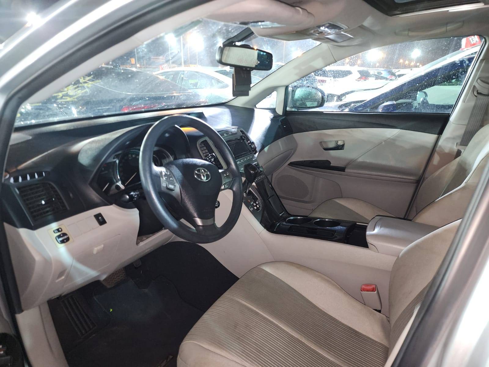 2011 TOYOTA VENZA — 137320 Miles — Lot 94171355 — Souq - Marhaba Auctions Used Cars - Image 9