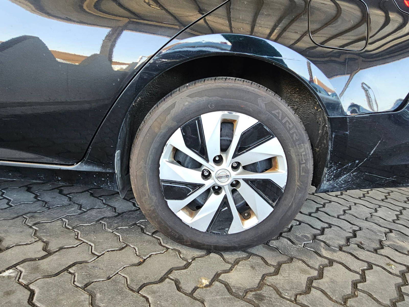2020 NISSAN ALTIMA — 154892 Miles — Lot C272347 — Souq - Marhaba Auctions Used Cars - Image 10