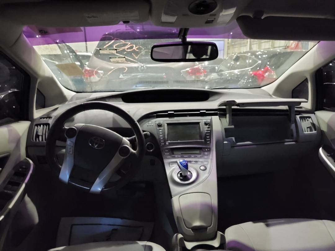 2011 TOYOTA PRIUS — 140238 Miles — Lot DUXB0299072 — Main - Marhaba Auctions Used Cars - Image 7