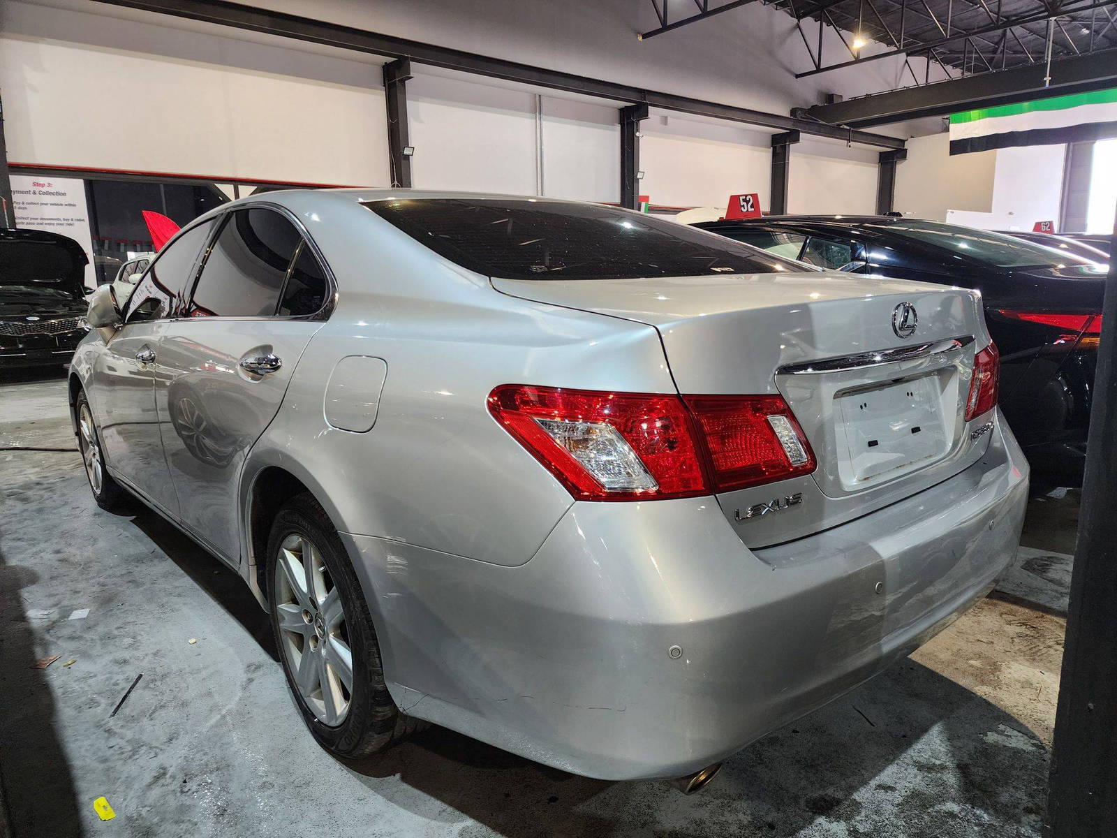 2009 LEXUS ES 350 — 215235 KM — Lot 335774 — Souq - Marhaba Auctions Used Cars - Image 5