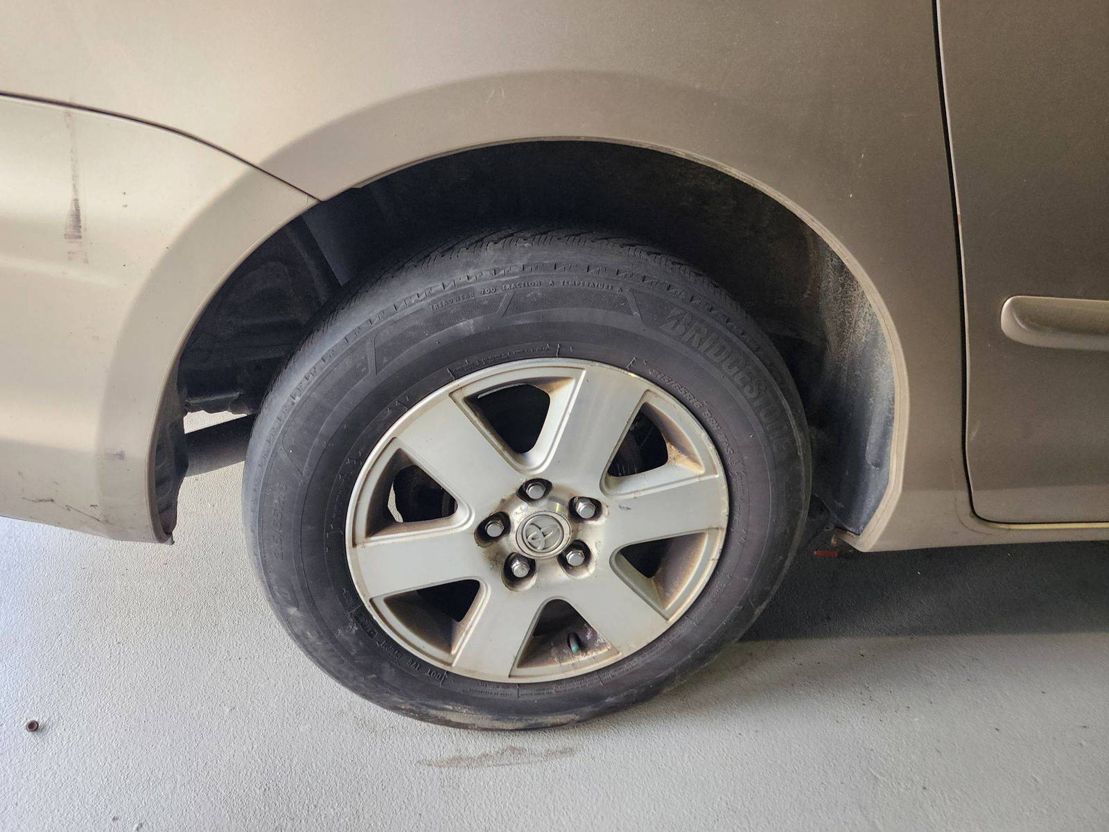 2006 TOYOTA SIENNA — 189862 Miles — Lot 83706 — Al Quoz - Marhaba Auctions Used Cars - Image 12
