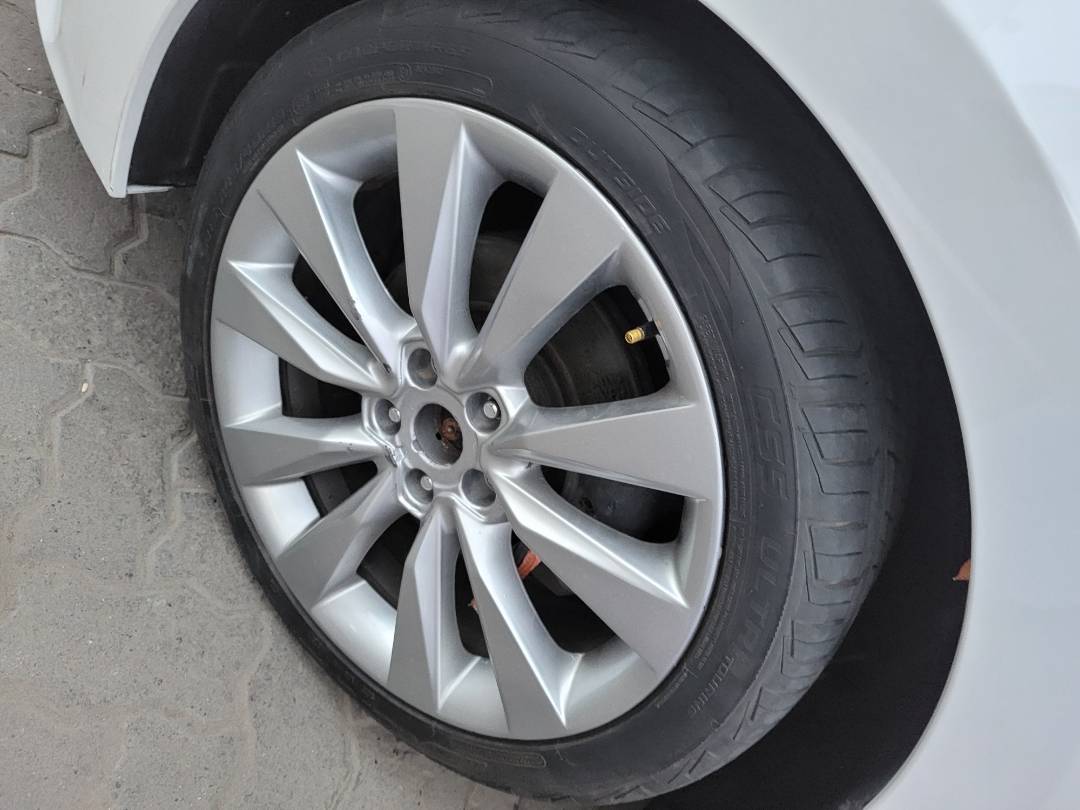 2015 HYUNDAI AZERA — 87350 Miles — Lot 483190 — Main - Marhaba Auctions Used Cars - Image 6