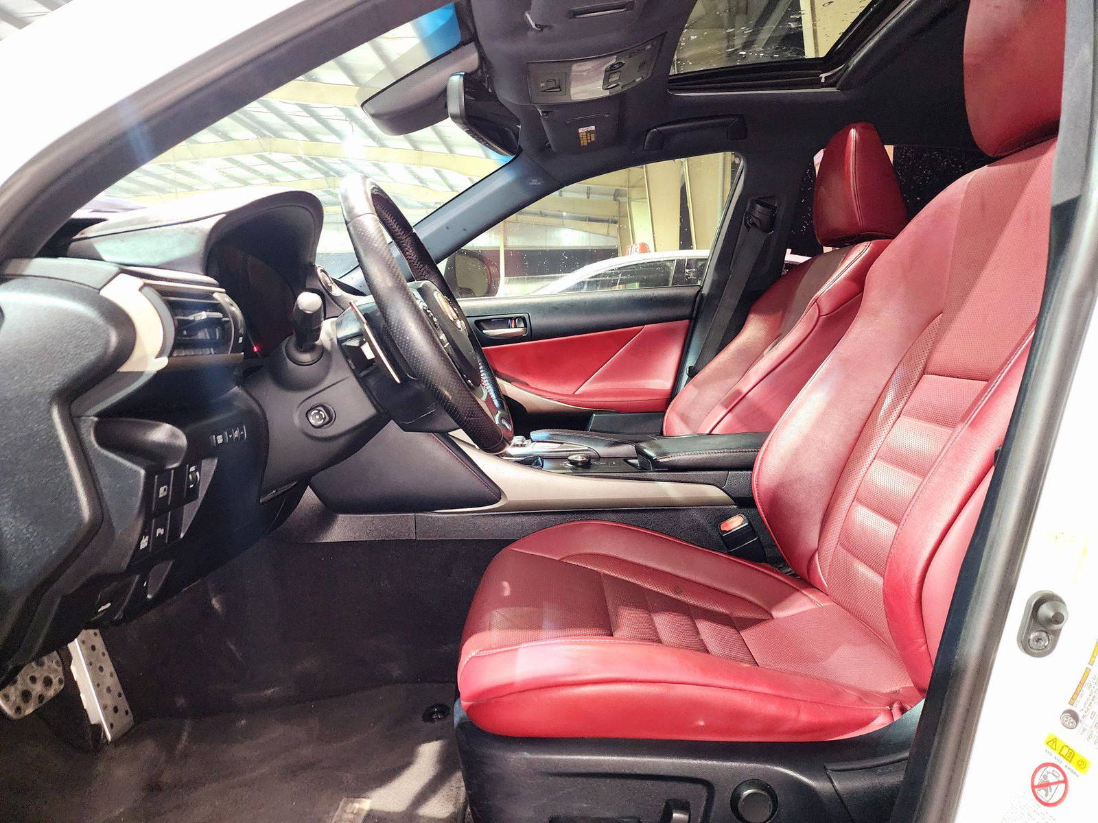 2018 LEXUS IS 300 — 135132 KM — Lot D27J5065017 — Souq - Marhaba Auctions Used Cars - Image 9