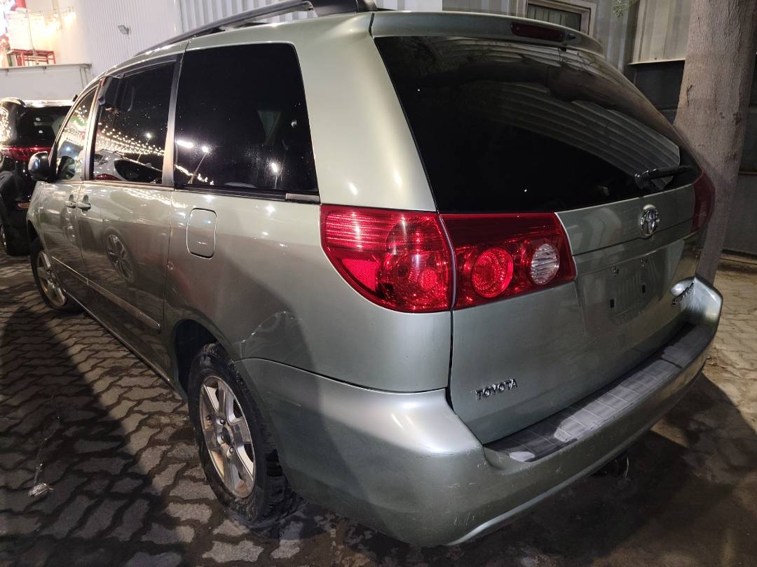 2006 TOYOTA SIENNA — 186194 Miles — Lot 37488043 - Marhaba Auctions Used Cars - Image 3
