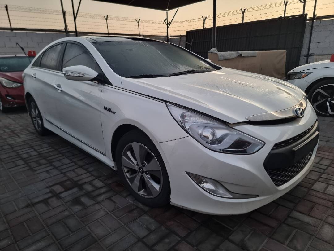 2013 HYUNDAI SONATA — 329259 KM — Lot 057734 — Ind. 12 - Marhaba Auctions Used Cars - Image 3