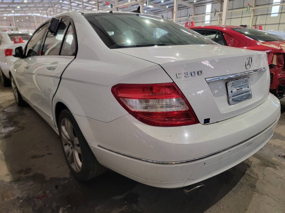 2009 MERCEDES BENZ C300 — 149142 Miles — Lot R042611 — Main - Marhaba Auctions Used Cars - Image 5