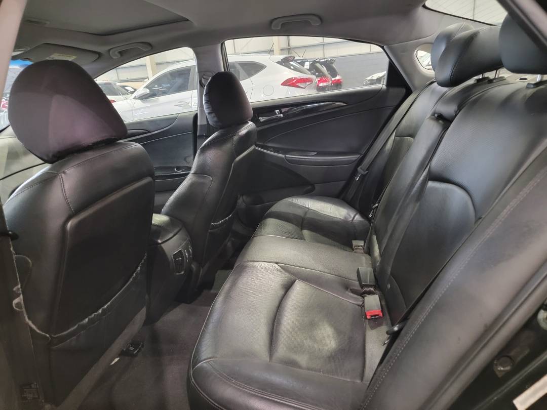 2011 HYUNDAI SONATA — 193809 Miles — Lot 115318 — Main - Marhaba Auctions Used Cars - Image 6