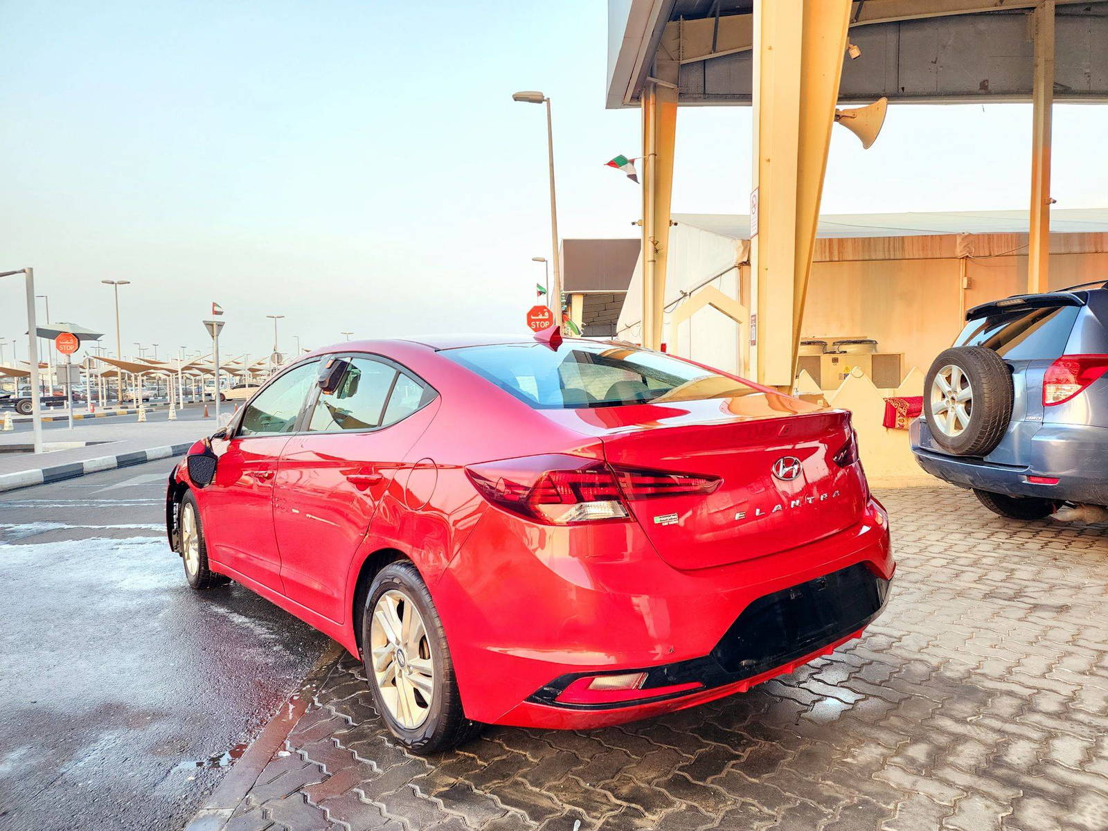 2020 HYUNDAI ELANTRA — 104929 Miles — Lot 571166 — Souq - Marhaba Auctions Used Cars - Image 4