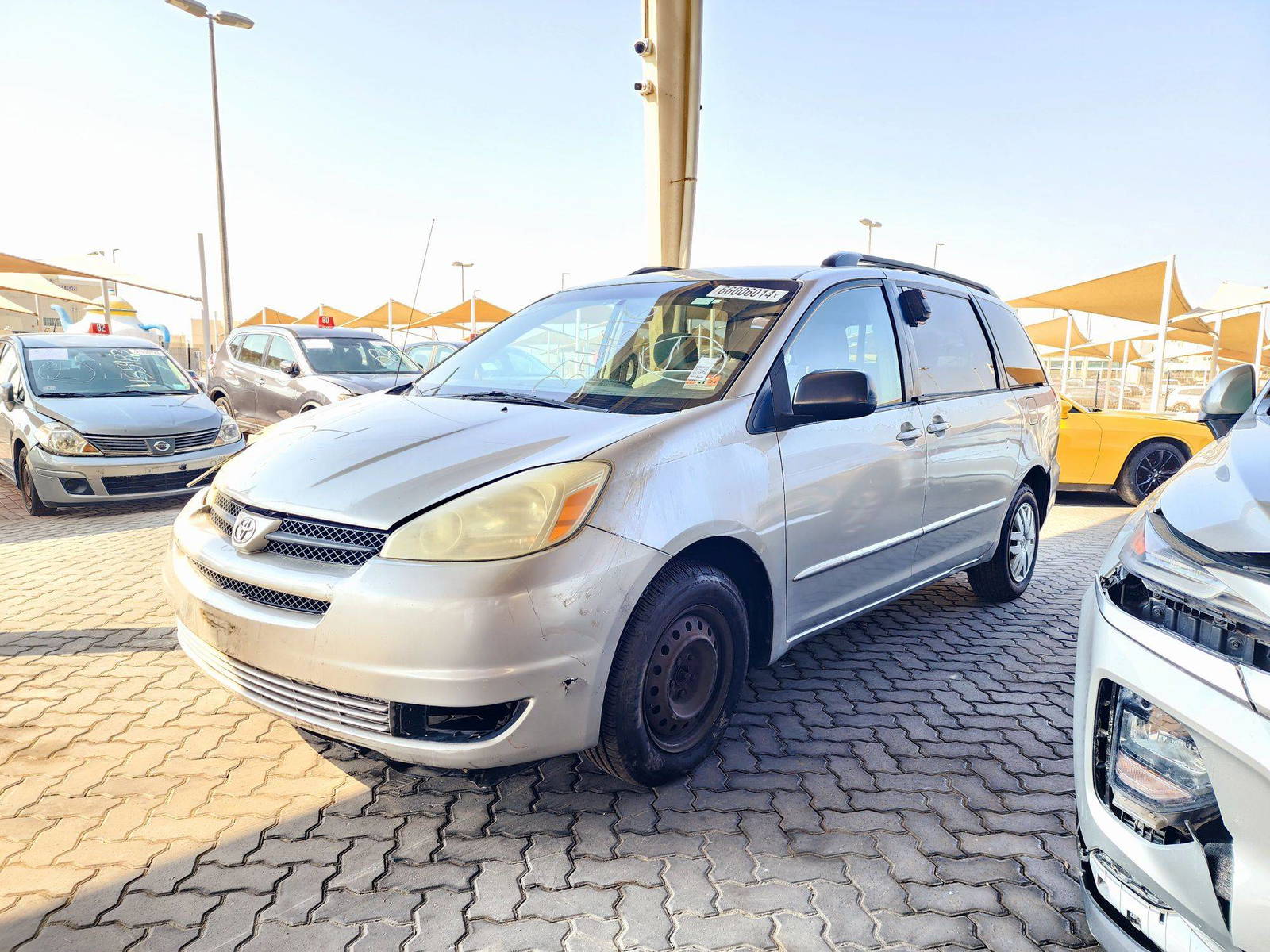 2005 TOYOTA SIENNA — 167092 Miles — Lot 66006014 — Souq - Marhaba Auctions Used Cars - Image 4