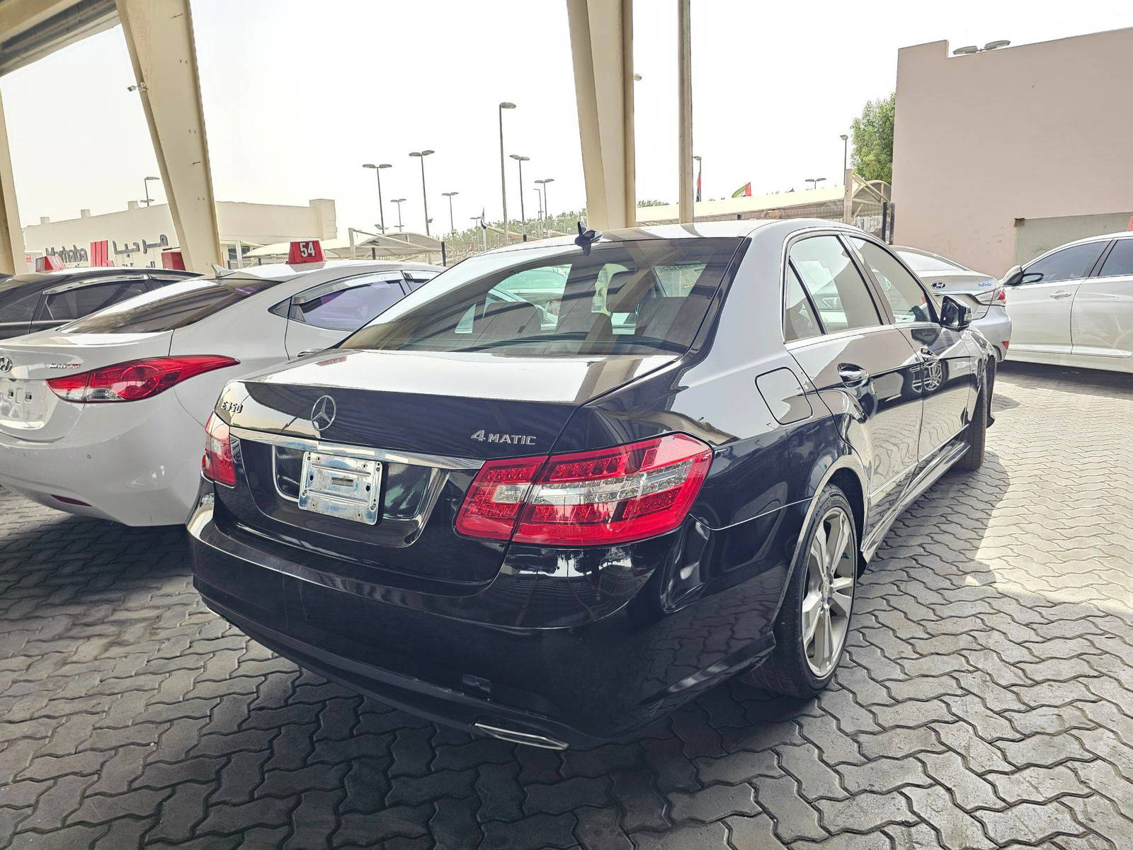 2012 MERCEDES BENZ E 350 — 130501 Miles — Lot 8JB8CA645970 — Souq - Marhaba Auctions Used Cars - Image 4