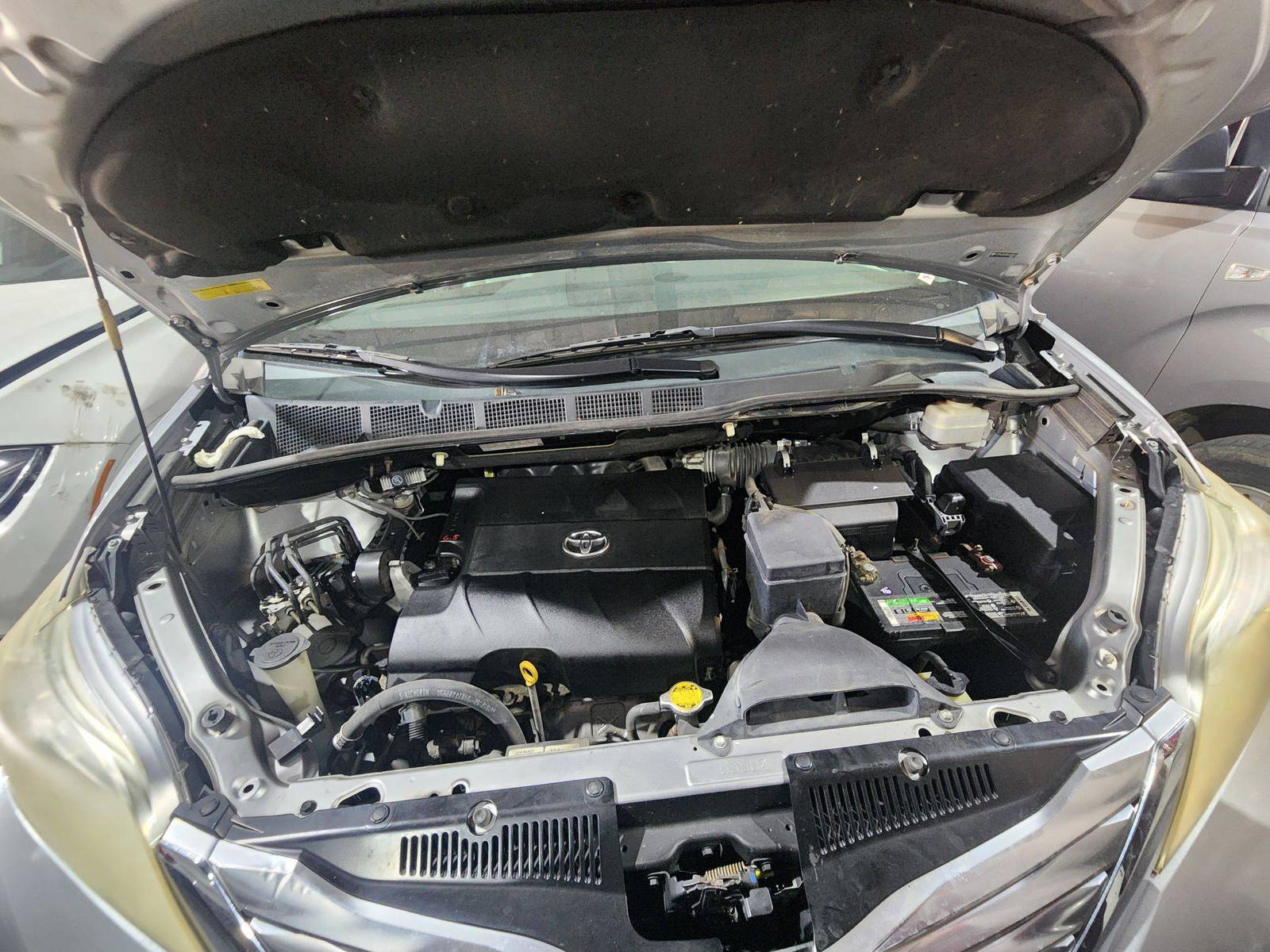 TOYOTA SIENNA 2011 - Marhaba Auction Used Cars - Image 13