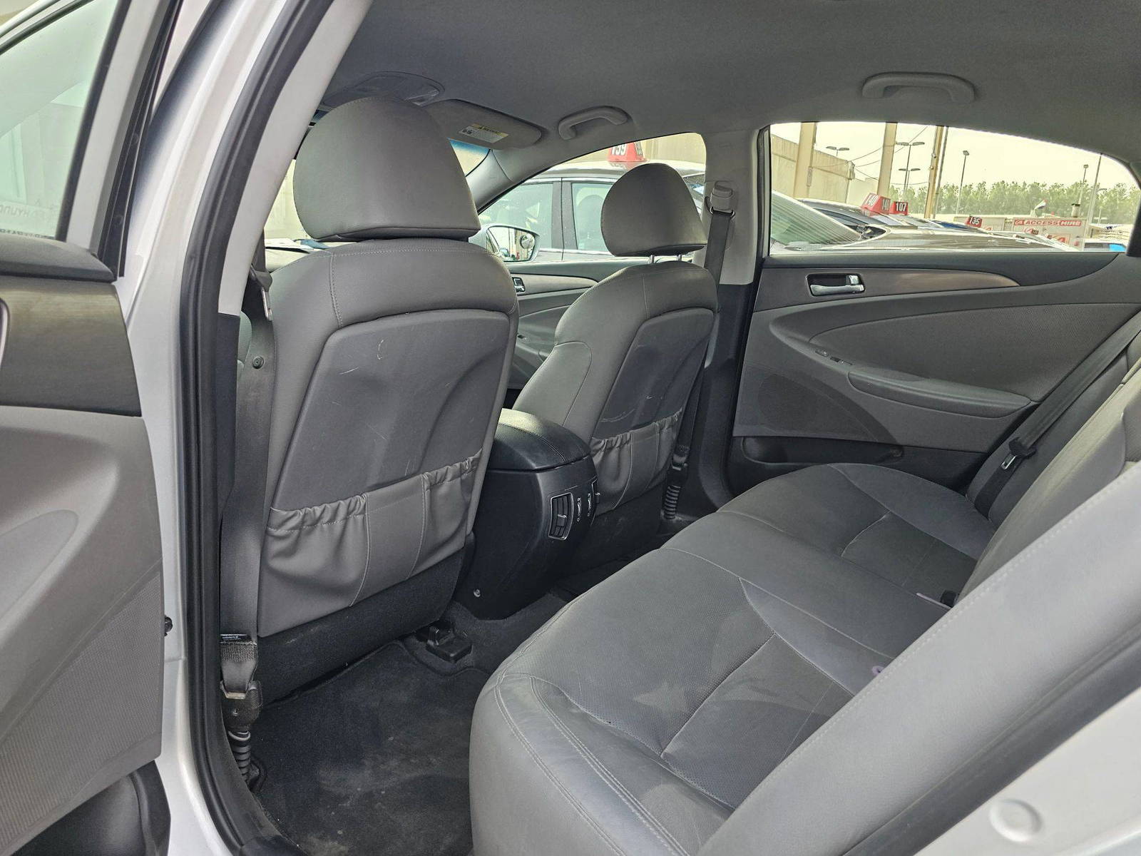 2012 HYUNDAI SONATA — 173096 Miles — Lot 4CA043644 — Souq - Marhaba Auctions Used Cars - Image 6