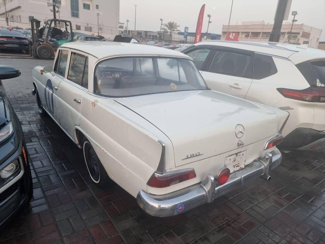 1965 MERCEDES BENZ 190 — Lot 114079F — Ind. 12 - Marhaba Auctions Used Cars - Image 5