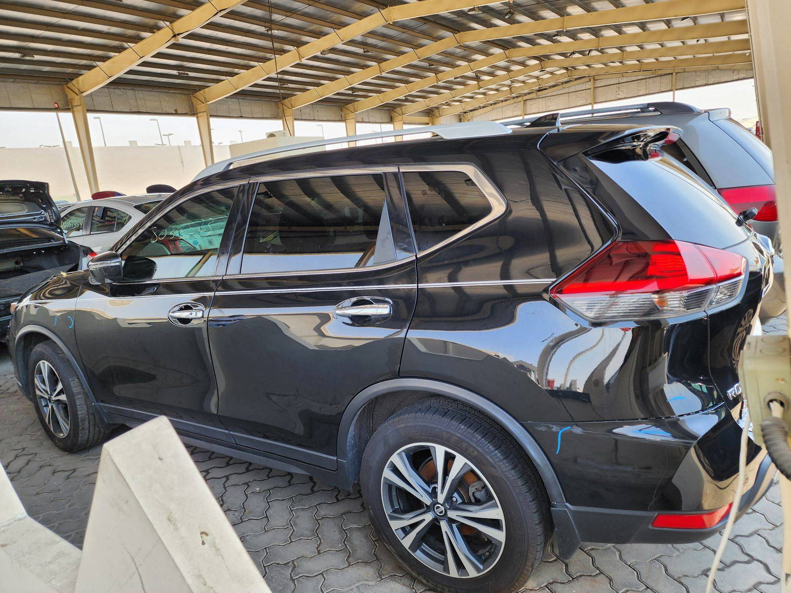 2019 NISSAN ROGUE — 147805 Miles — Lot 80333523 — Main - Marhaba Auctions Used Cars - Image 3