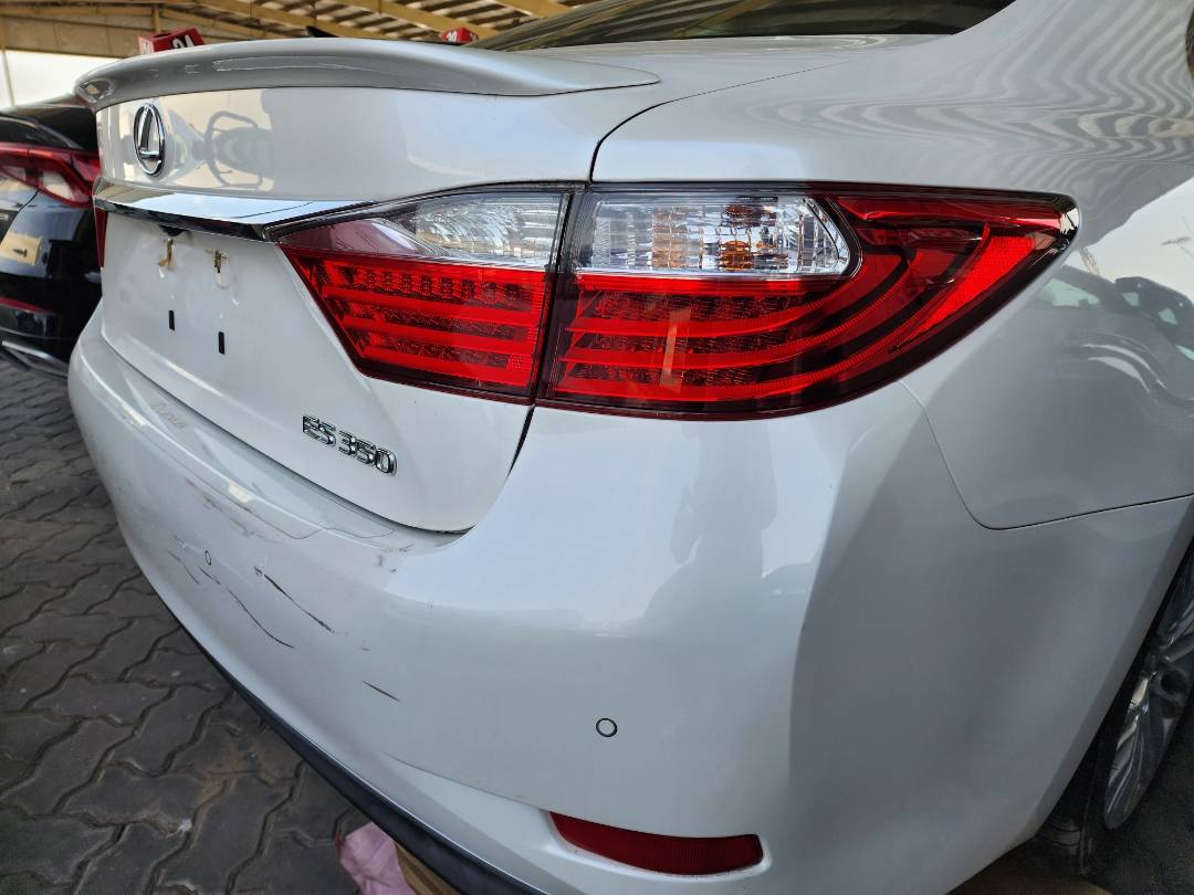 2015 LEXUS ES 350 — 112641 Miles — Lot 2173854 — Main - Marhaba Auctions Used Cars - Image 3