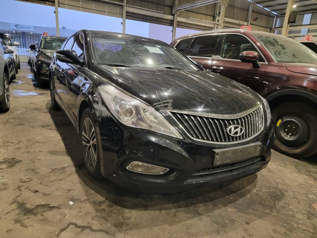 2013 HYUNDAI GRANDEUR — 182862 KM — Lot A250998 — Main - Marhaba Auctions Used Cars - Image 4
