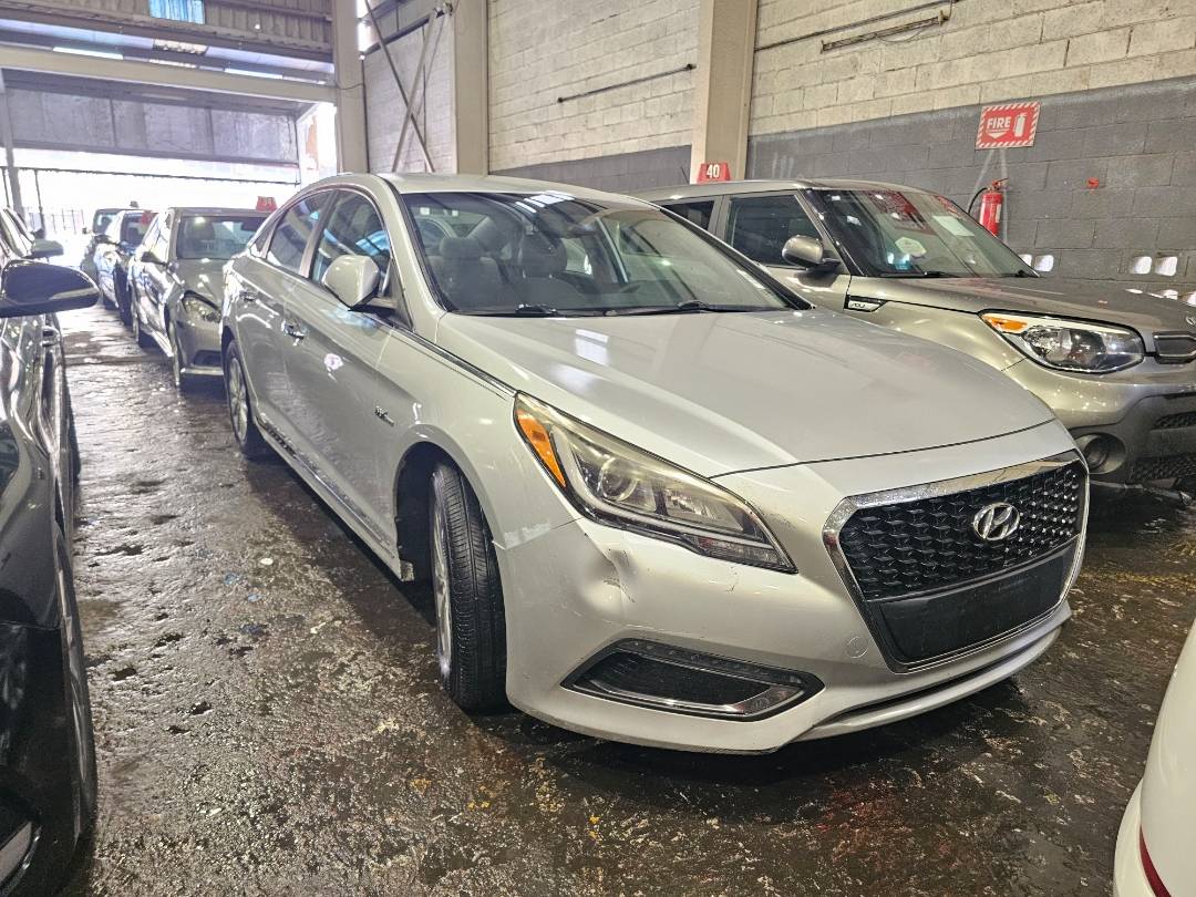 2016 HYUNDAI SONATA — 132285 Miles — Lot 69607755 — Main - Marhaba Auctions Used Cars - Image 4