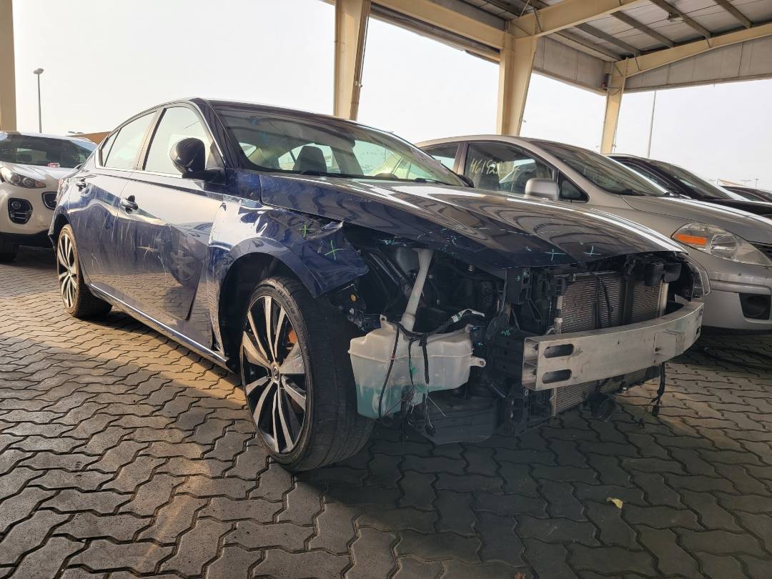 2020 NISSAN ALTIMA — 133693 Miles — Lot 90625 — Souq - Marhaba Auctions Used Cars - Image 4