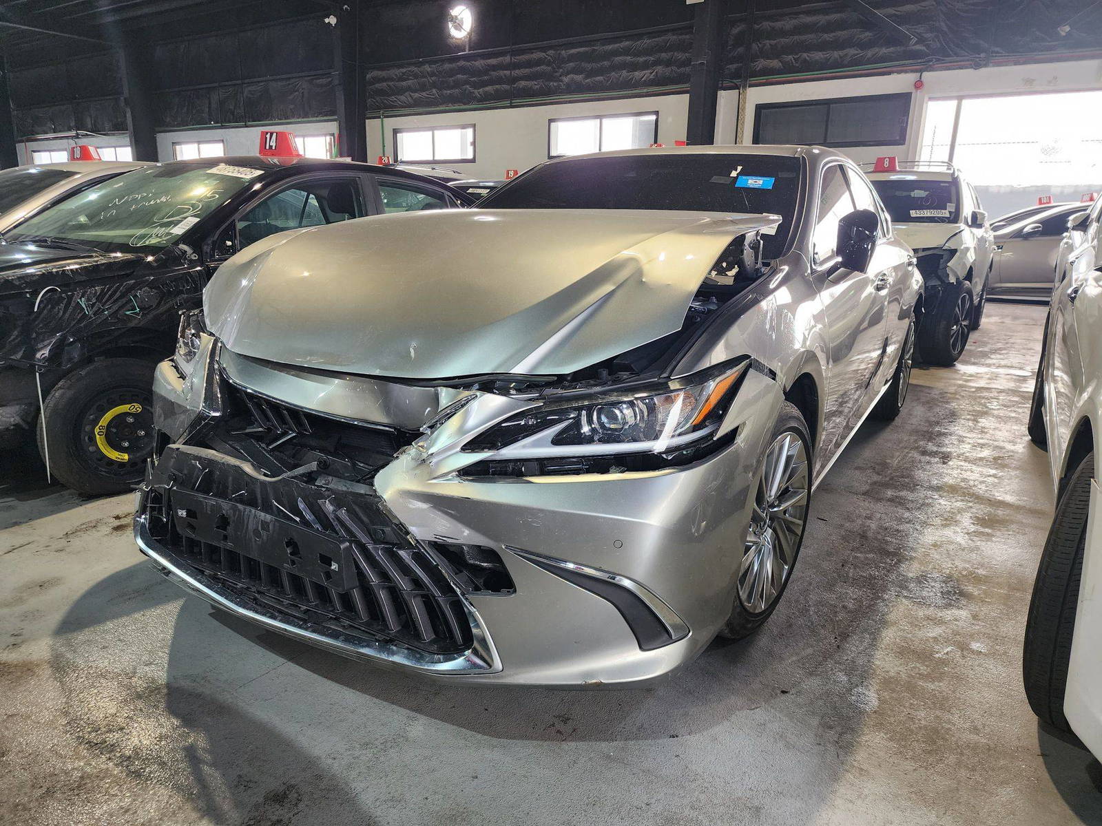 2023 LEXUS ES 300 — 39108 KM — Lot 2014723 — Main - Marhaba Auctions Used Cars - Image 6