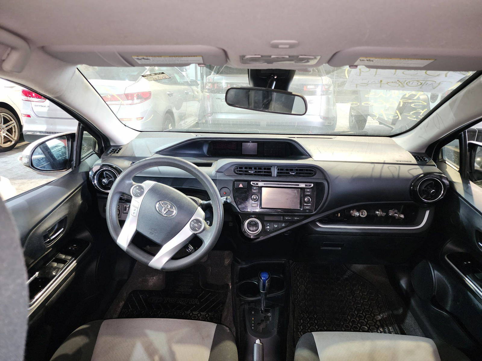 2017 TOYOTA PRIUS C — 226627 KM — Lot 12331991 — Al Quoz - Marhaba Auctions Used Cars - Image 8