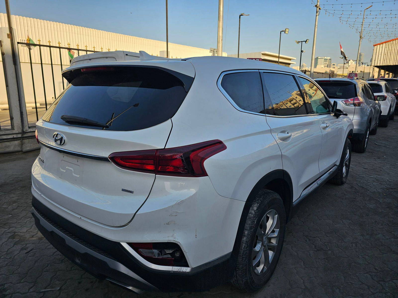 HYUNDAI SANTA FE 2020 - Marhaba Auction Used Cars - Image 5