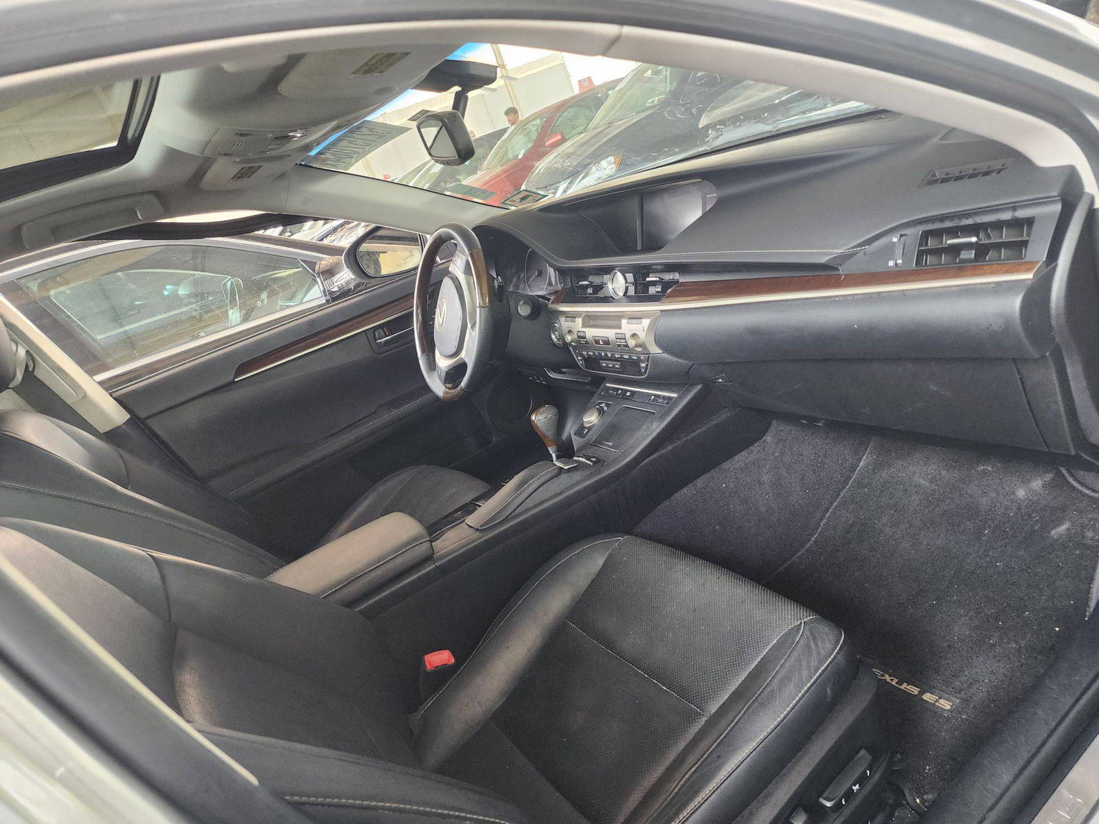 2014 LEXUS ES 350 — 94295 Miles — Lot 52157064 — Souq - Marhaba Auctions Used Cars - Image 11